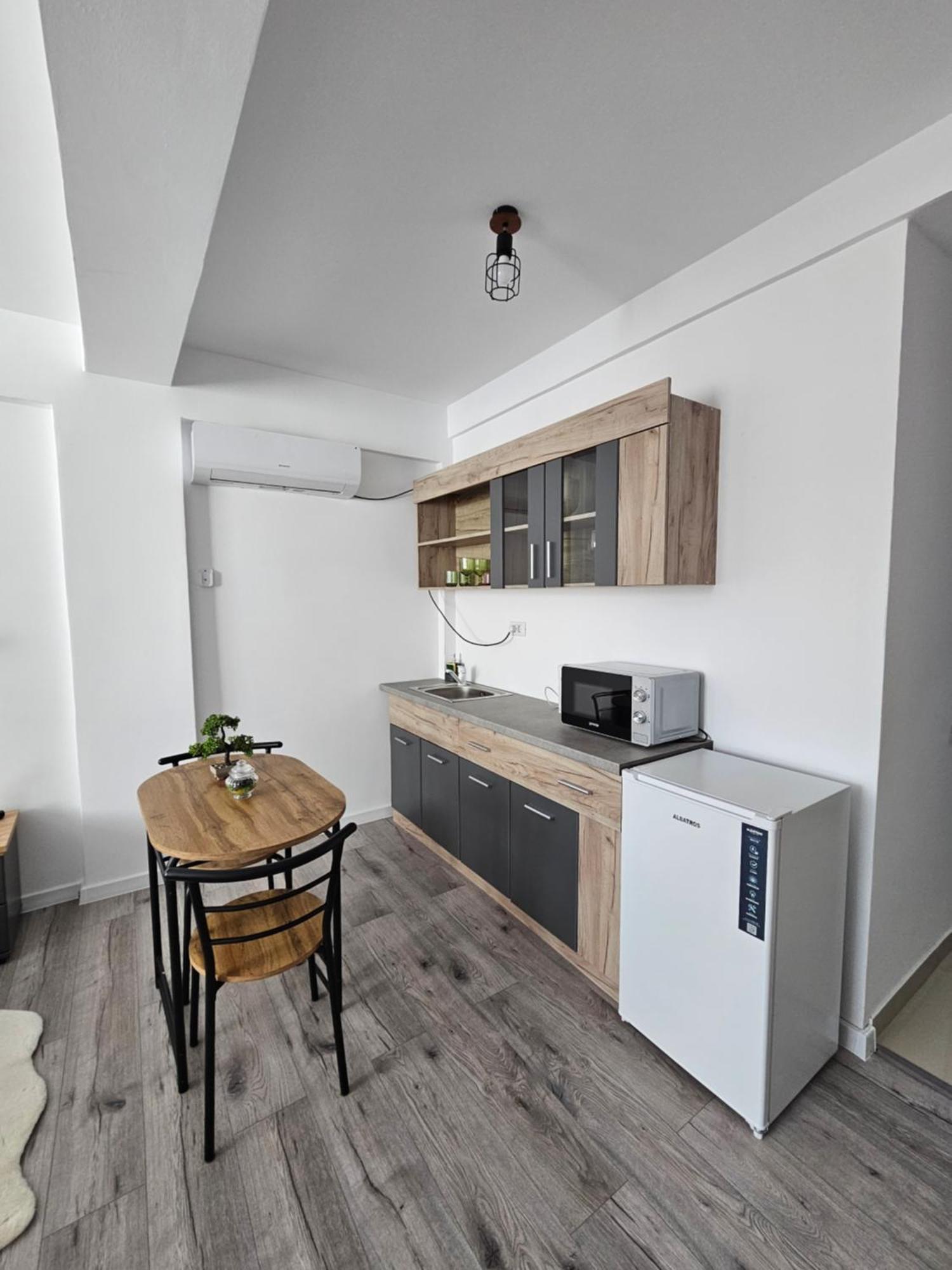 Didi Apartament Craiova Kültér fotó